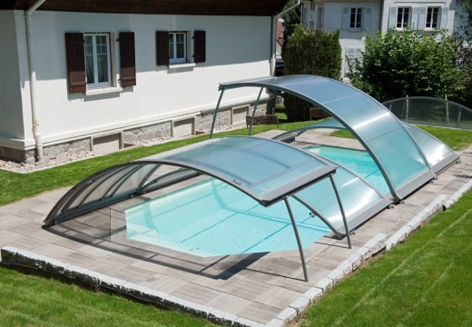 Les abris piscine relevables