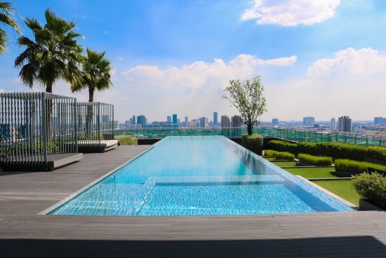 Comment remettre en route une piscine après l’hivernage ?